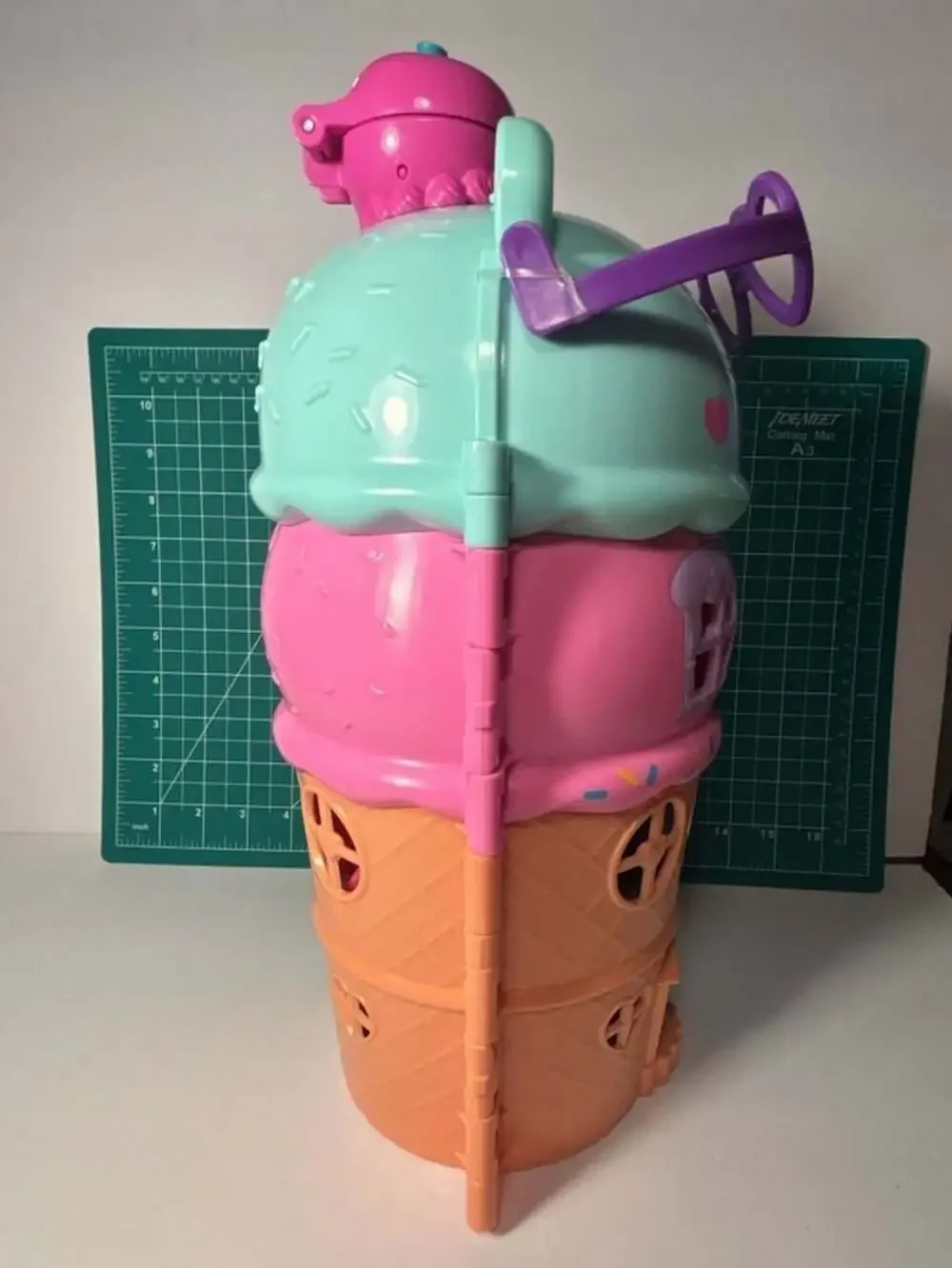 Polly Pocket Ice Cream Cone Playset Gelato House with Elevator